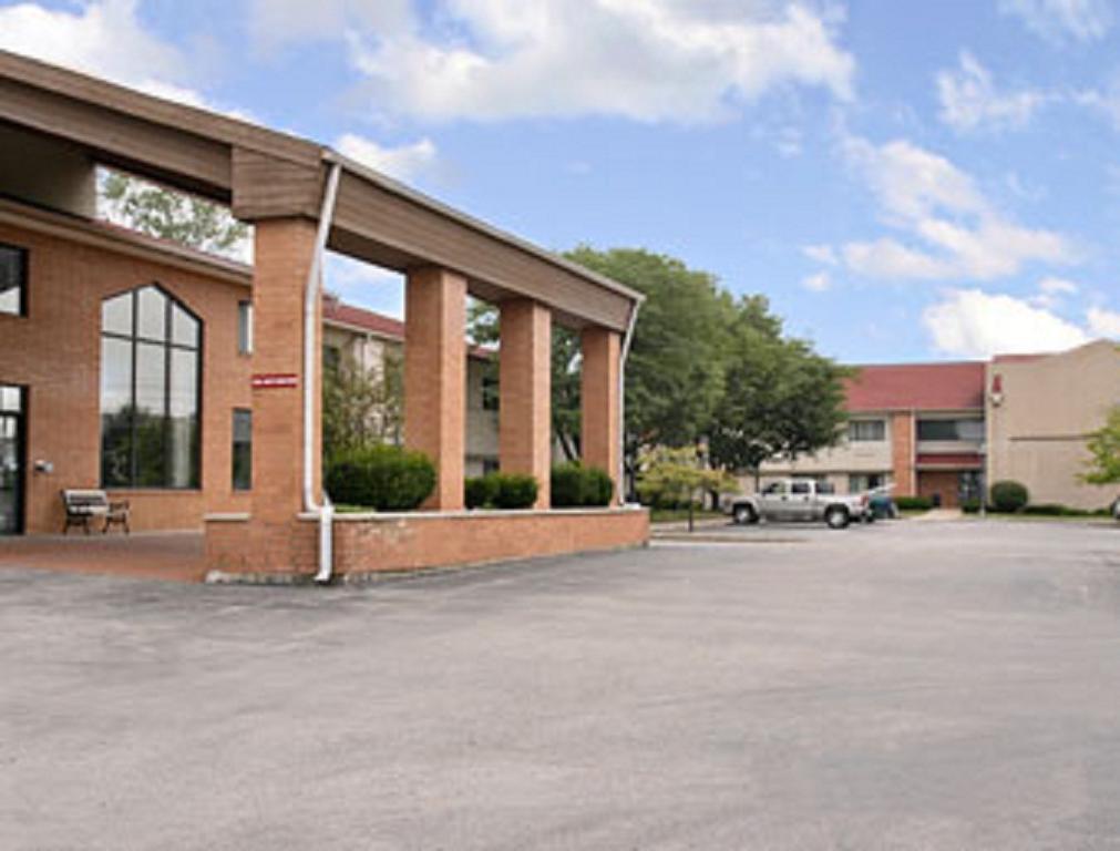 Travelodge Indianapolis Castleton Zewnętrze zdjęcie