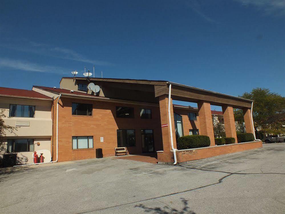 Travelodge Indianapolis Castleton Zewnętrze zdjęcie
